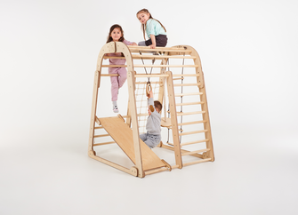 8in1 Indoor Spielplatz: Klettergerüst mit Kletternetz, Rutsche, Gymnastikringe, Hängende Leiter, Disc-Schaukel, Maltafel und Kinderstuhl – Beige